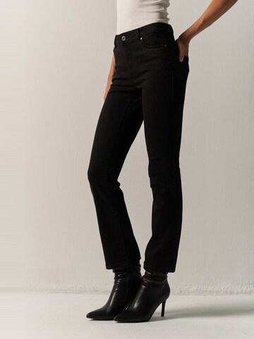 regular Jeans di KOROSHI in nero