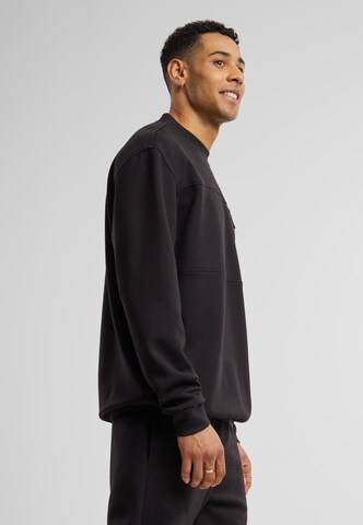 Urban Classics Sweatshirt in Black
