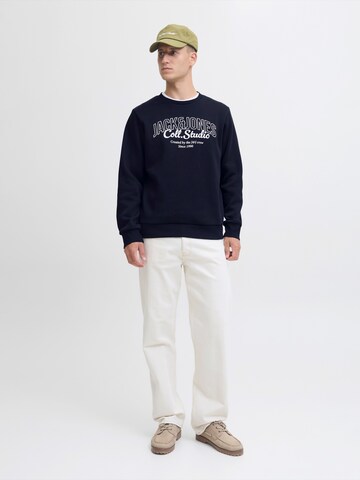 JACK & JONES Sweatshirt 'JJMAKOTO' i blå