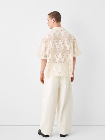 Bershka Klasický střih Košile – béžová