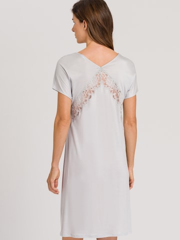 Hanro Nachthemd 'Mae' in Weiß