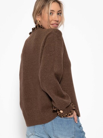 SASSYCLASSY Strickjacke in Braun