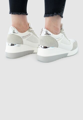 Lady Glory Sneakers laag 'JET' in Grijs