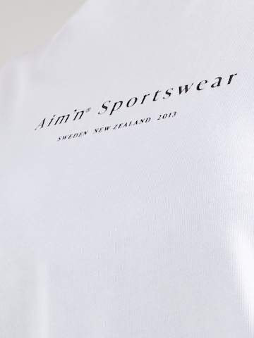 Maglia extra large 'Serif' di Aim'n in bianco
