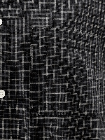 JACK & JONES Comfort fit Button Up Shirt in Black