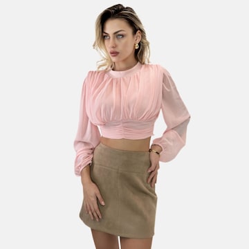 Elara Blouse in Roze: voorkant