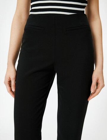 Koton Slimfit Broek in Zwart