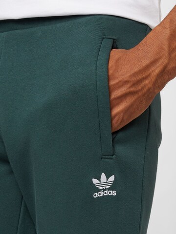ADIDAS ORIGINALS Tapered Pants 'Adicolor Essentials Trefoil' in Green
