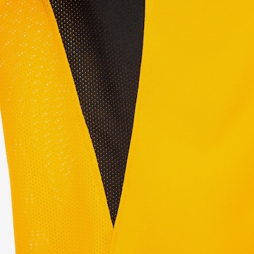 Maglia funzionale 'Legend' di NIKE in giallo