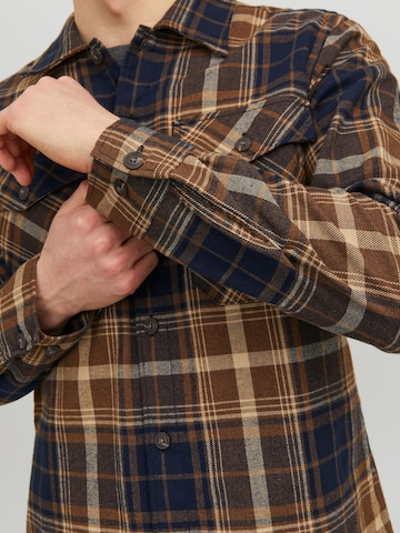 JACK & JONES Regular fit Button Up Shirt 'EEDDIE' in Brown