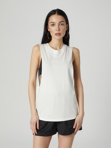 ABOUT YOU x Chiara Biasi Top 'Ramona' in White: front