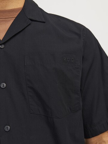 R.D.D. ROYAL DENIM DIVISION Regular fit Button Up Shirt in Black
