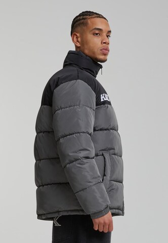 Karl Kani Зимняя куртка 'Essential' в Серый