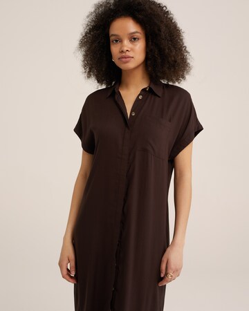 Rochie tip bluză de la WE Fashion pe maro: față