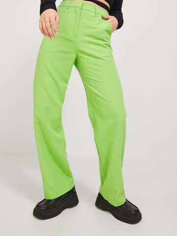 JJXX Loose fit Trousers with creases 'Mary' in Green: front