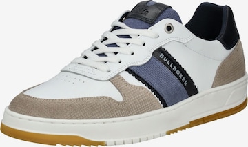 Sneaker bassa di BULLBOXER in bianco: frontale