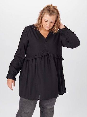 Vero Moda Curve Blus 'Gunna' i svart: framsida