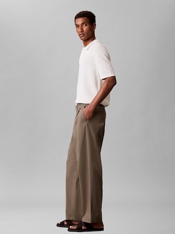 Calvin Klein Jeans Loose fit Pleat-front trousers in Green