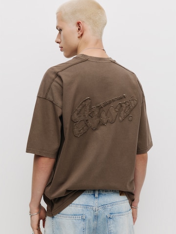 T-Shirt 'STWD' Pull&Bear en marron : devant