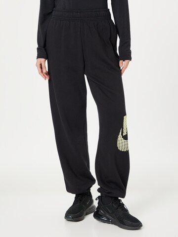 Tapered Pantaloni 'EMEA' de la Nike Sportswear pe negru: față
