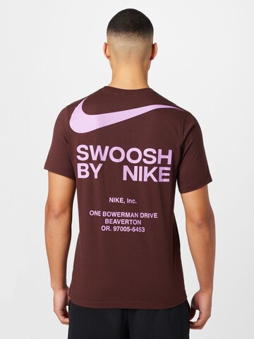 Nike Sportswear T-Shirt in Braun