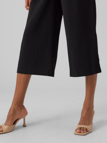 Wide Leg Pantalon à pince Vero Moda Petite en noir