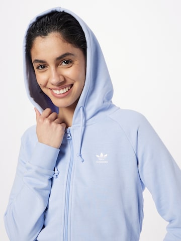 ADIDAS ORIGINALS Sweatjacka i blå