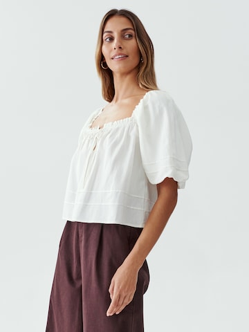The Fated Blouse 'JOZIE' in Wit