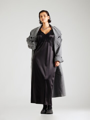 Vero Moda Curve Платье 'VMCAnni' в Черный