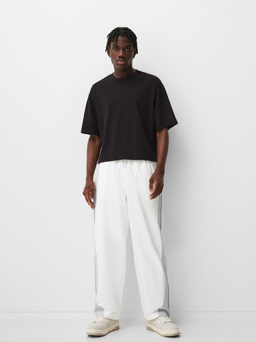 Bershka Loosefit Kalhoty – bílá