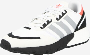 Sneaker bassa di ADIDAS ORIGINALS in bianco: frontale