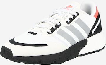 ADIDAS ORIGINALS Rövid szárú sportcipők - fehér: elől