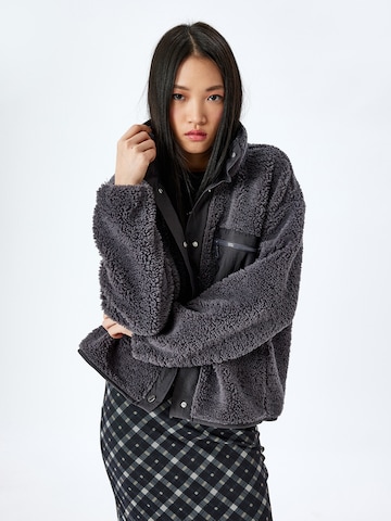 Koton Fleece jas in Grijs
