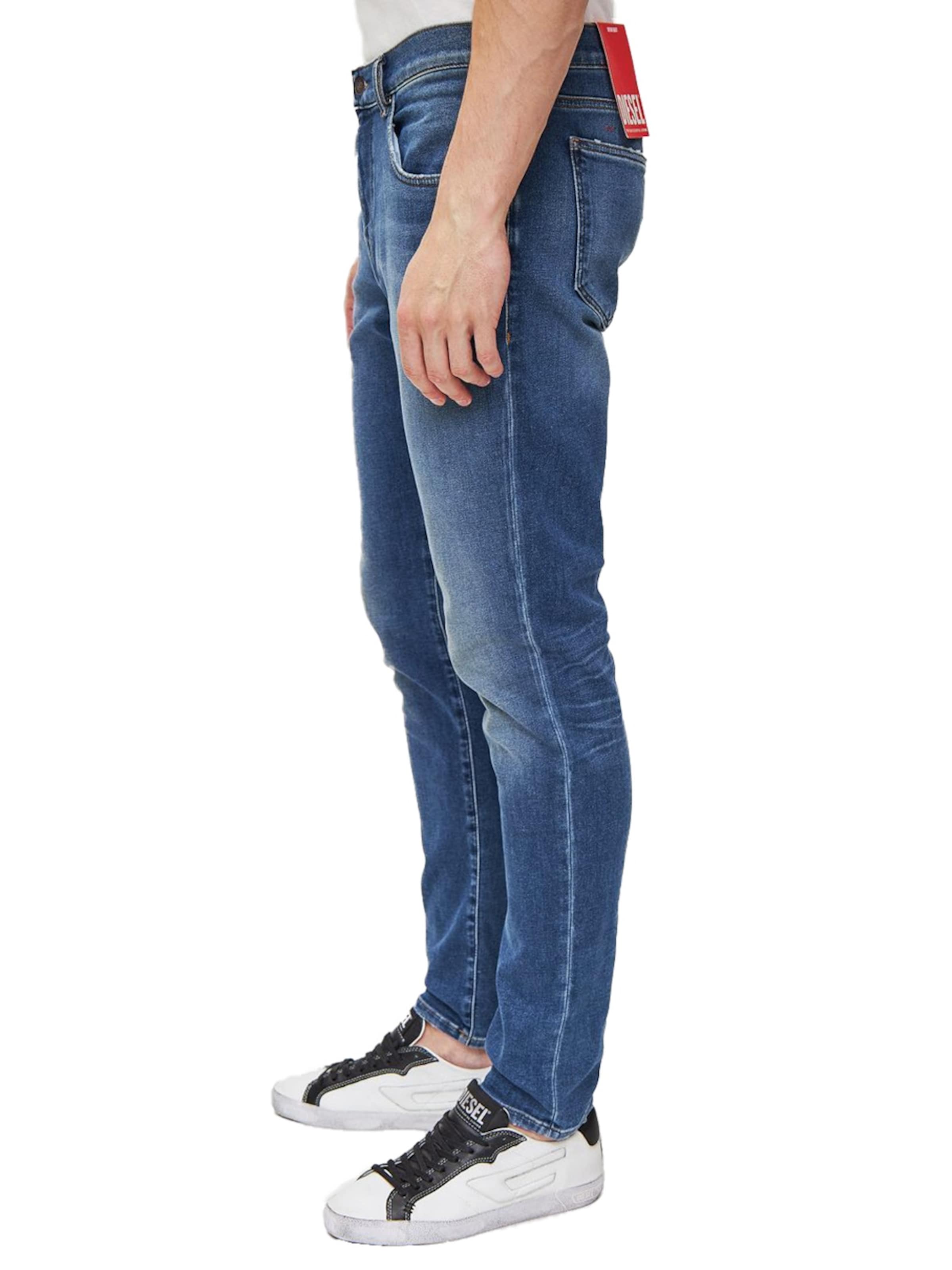 DIESEL Slimfit Jeans 'D-STRUKT SUPERSTRETCH JOGGJEANS'‌‌‌‌‌‌‌‌ in Blau