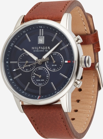 TOMMY HILFIGER Analog klokke i brun: forside