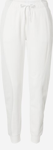 Nike Sportswear Tapered Παντελόνι σε λευκό: μπροστά