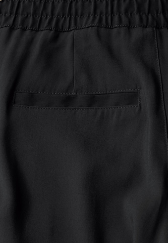 STREET ONE Regular Hose in Schwarz