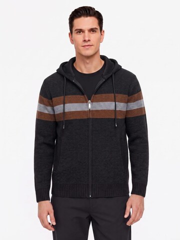 ALLTHEMEN Knit Cardigan 'Flausch' in Black: front