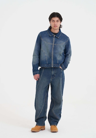 Ed Hardy Loosefit Jeans in Blau: Vorderseite