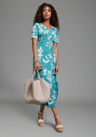 LAURA SCOTT Dress in Green: front