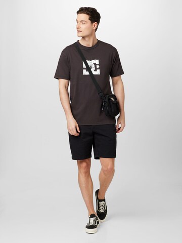 DC Shoes T-shirt 'SHATTER' i svart