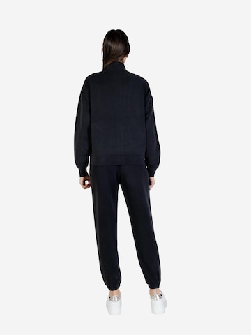 Felpa 'BERTHE HIGH NECK FULL-ZIP SWEA V6RQ01 KCAY2' di GUESS in nero