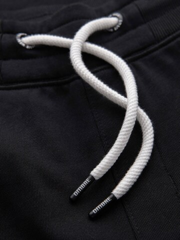 Ombre - regular Pantalón deportivo en negro