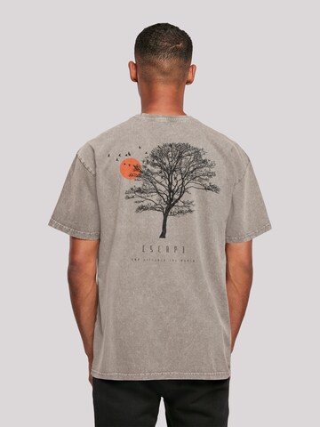 T-Shirt 'Escape Discover the World Tree Birds' F4NT4STIC en gris : devant
