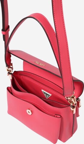 GUESS Schultertasche 'Mia' in Pink
