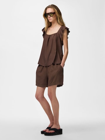 PIECES Свободный крой Штаны 'PCPia' в Коричневый