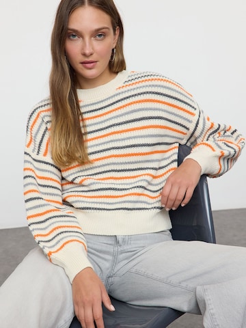 Pull-over Trendyol en gris