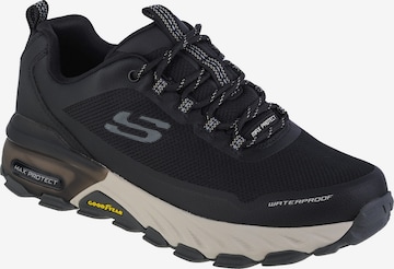 SKECHERS Sneaker low 'Skechers Max Protect-Fast Track' in Schwarz: Vorderseite