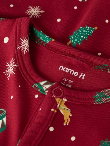 NAME IT Schlafanzug 'NBNVISMAS' in Rot