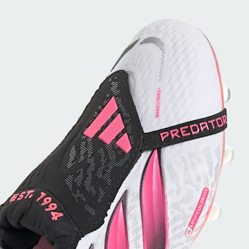 ADIDAS PERFORMANCE - Chuteira 'Predator Elite' em branco